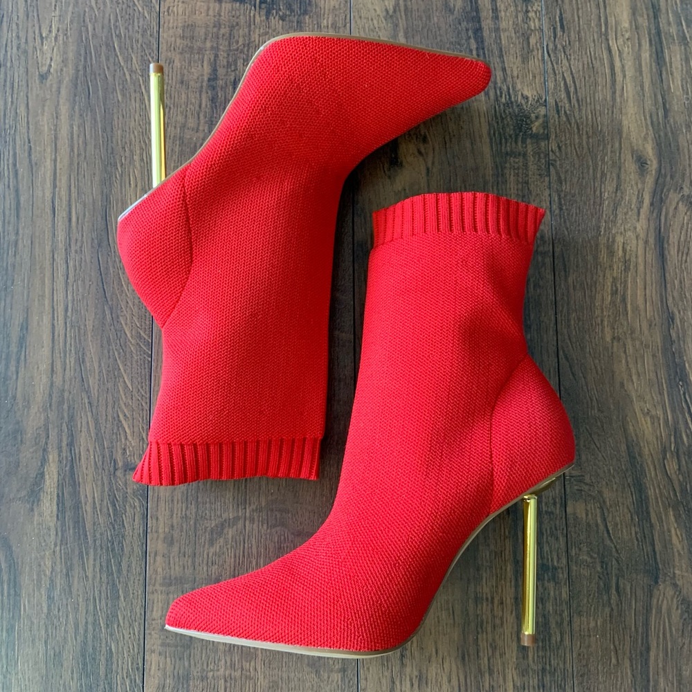 Sock boot with gold heel